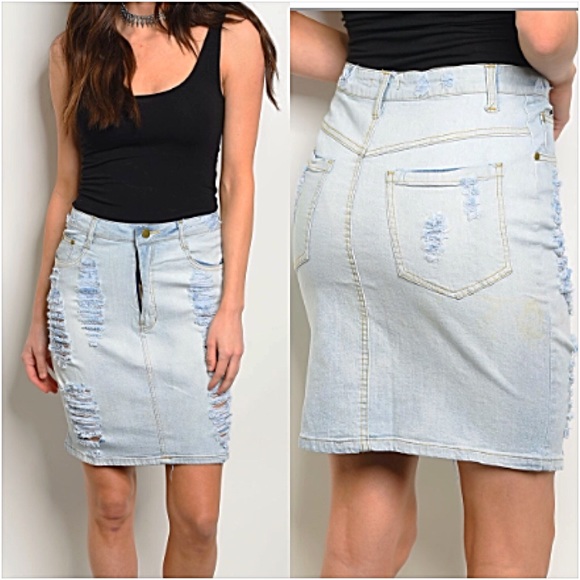Light Distressed Denim Jean Skirt SM - Picture 2 of 8